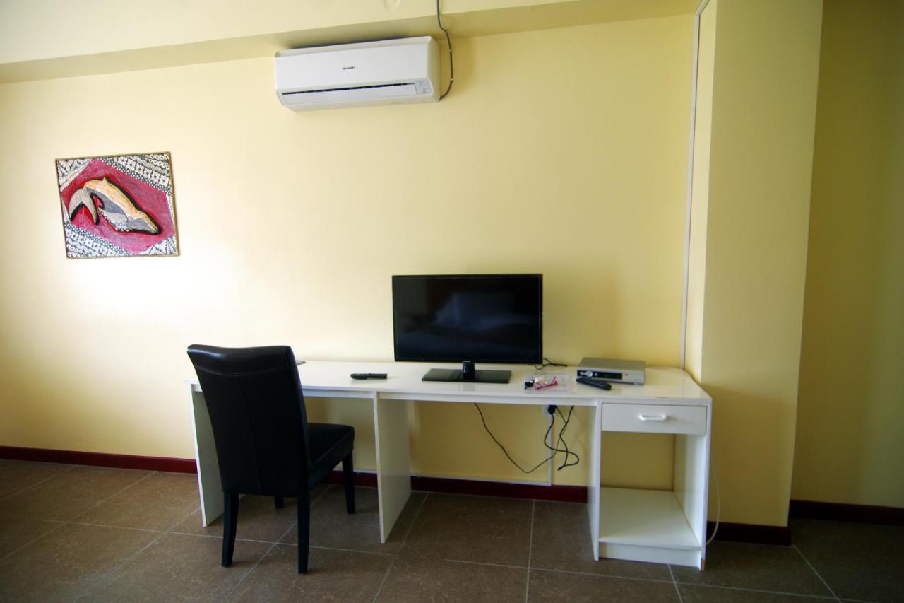 Jezami Hotel Tonga นูคูอาโลฟา ภายนอก รูปภาพ