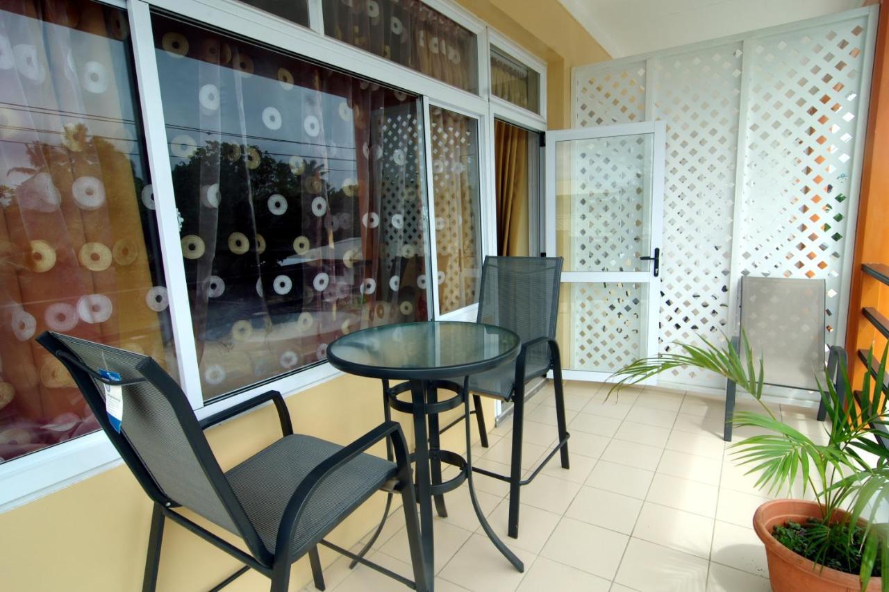 Jezami Hotel Tonga นูคูอาโลฟา ภายนอก รูปภาพ
