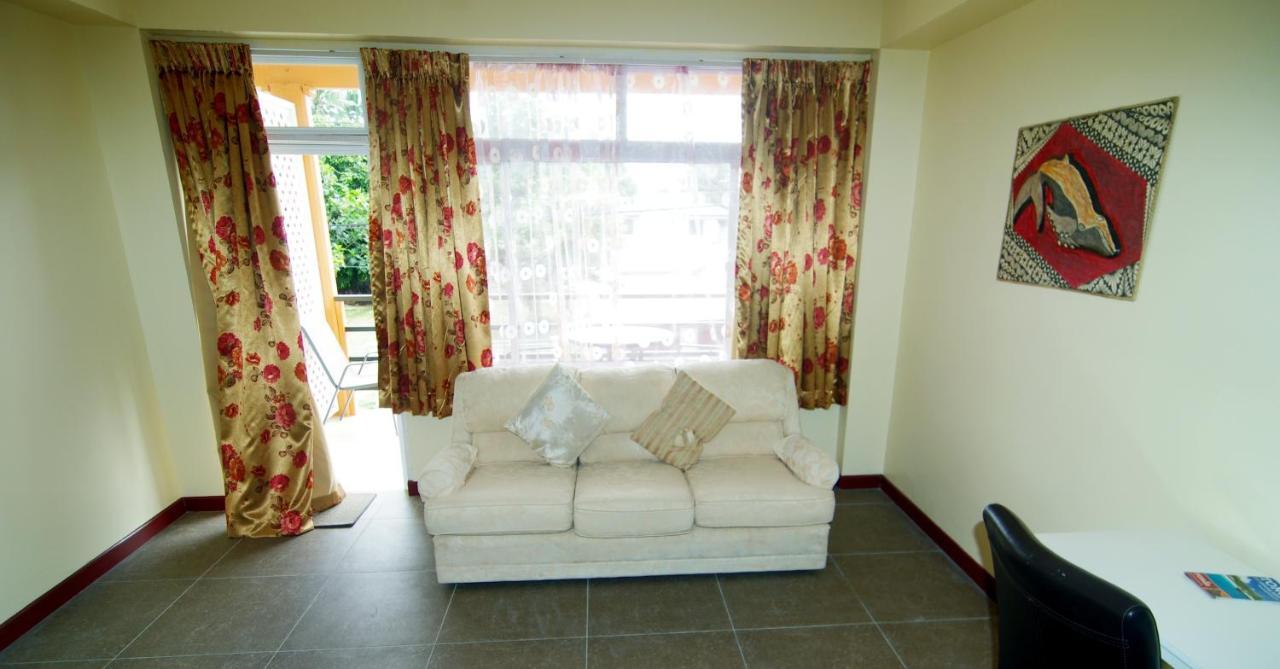 Jezami Hotel Tonga นูคูอาโลฟา ภายนอก รูปภาพ