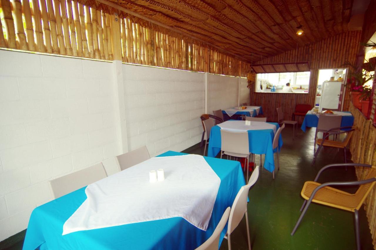 Jezami Hotel Tonga นูคูอาโลฟา ภายนอก รูปภาพ
